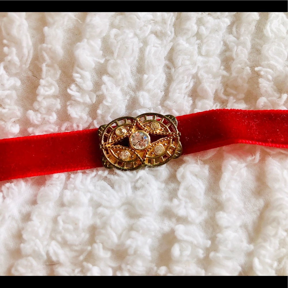 Velvet Vintage Choker